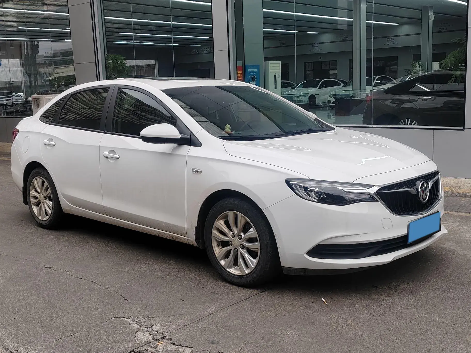 2021 BUICK EXCELLE thumbnail 3