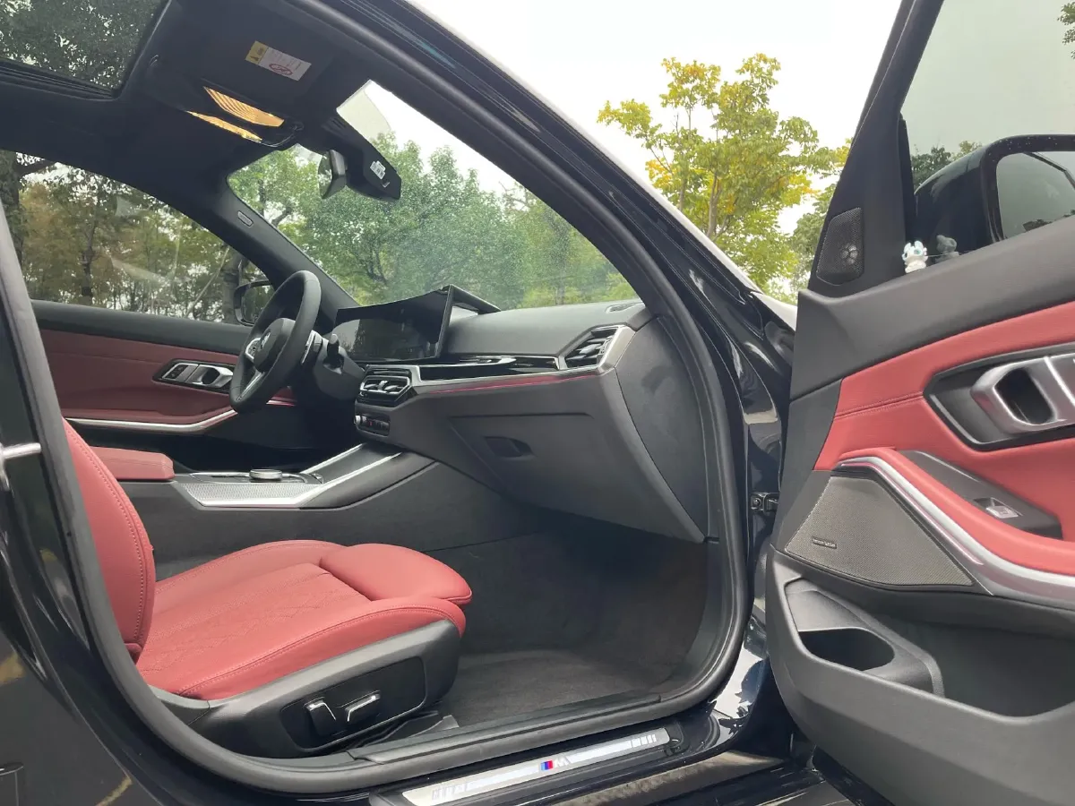 2024 BMW 3 Series 2.0T 184HP L4 8AT,autocango,china used car exporter,china ev exporter,chinese used car exporter,chinese used ev exporter