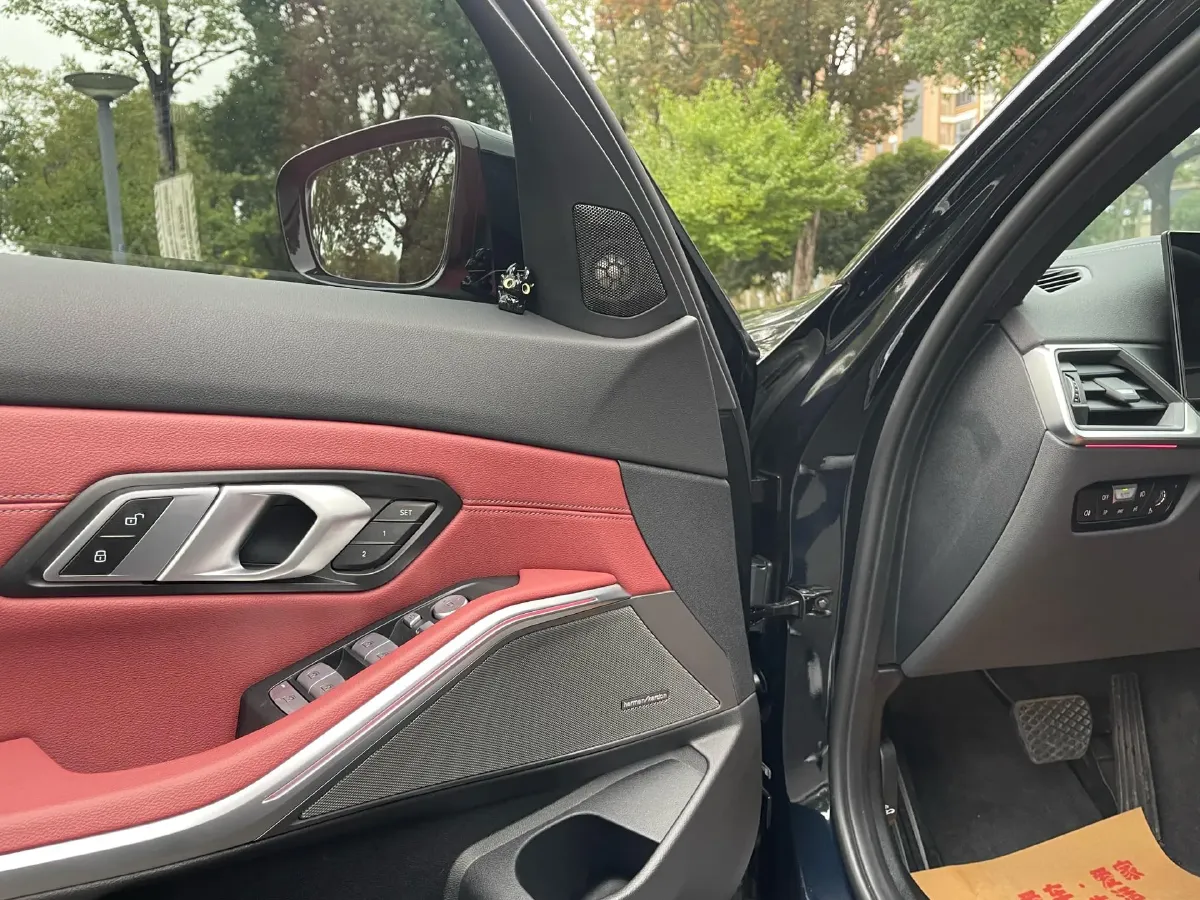 2024 BMW 3 Series 2.0T 184HP L4 8AT,autocango,china used car exporter,china ev exporter,chinese used car exporter,chinese used ev exporter