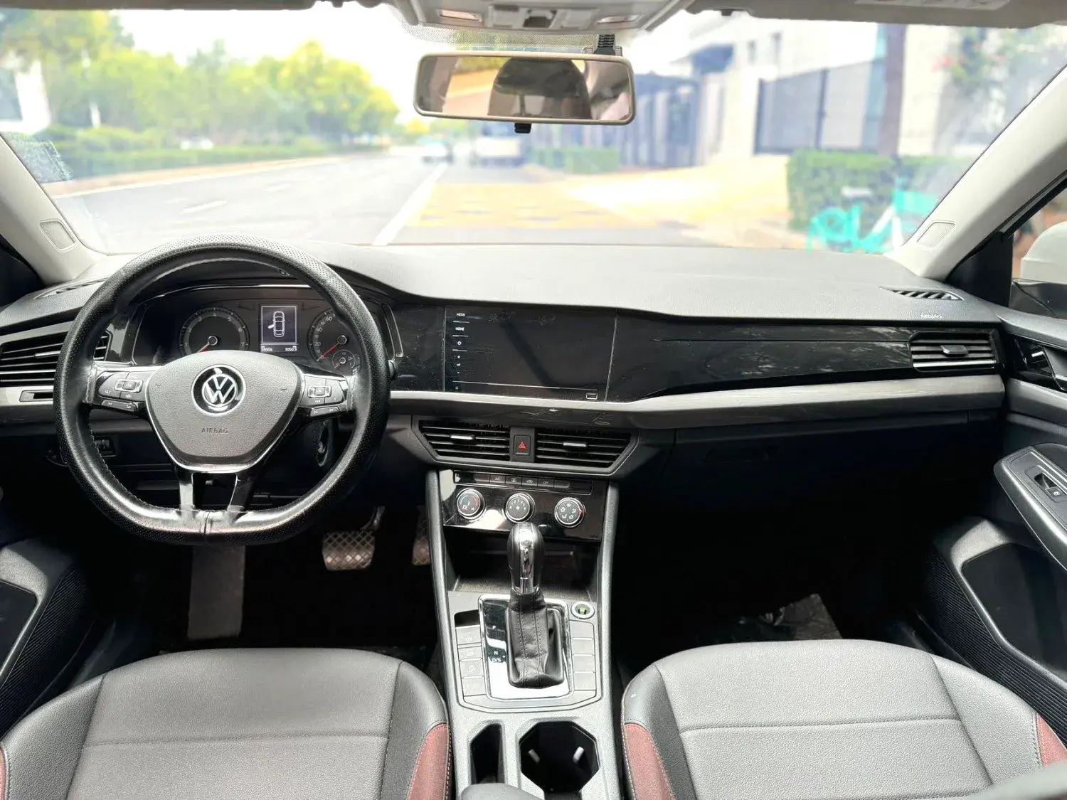 2021 VOLKSWAGEN BORA thumbnail 4