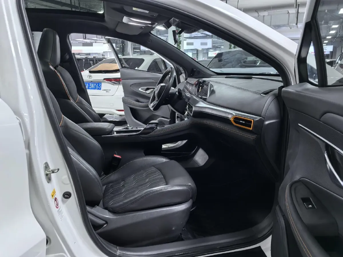 2023 ChangAn UNI-T 1.5T 188HP L4 7DCT,autocango,china used car exporter,china ev exporter,chinese used car exporter,chinese used ev exporter