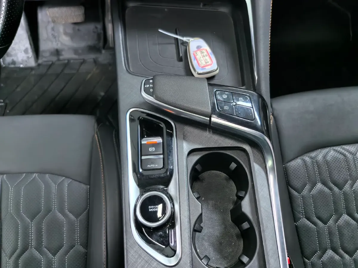 2023 ChangAn UNI-T 1.5T 188HP L4 7DCT,autocango,china used car exporter,china ev exporter,chinese used car exporter,chinese used ev exporter