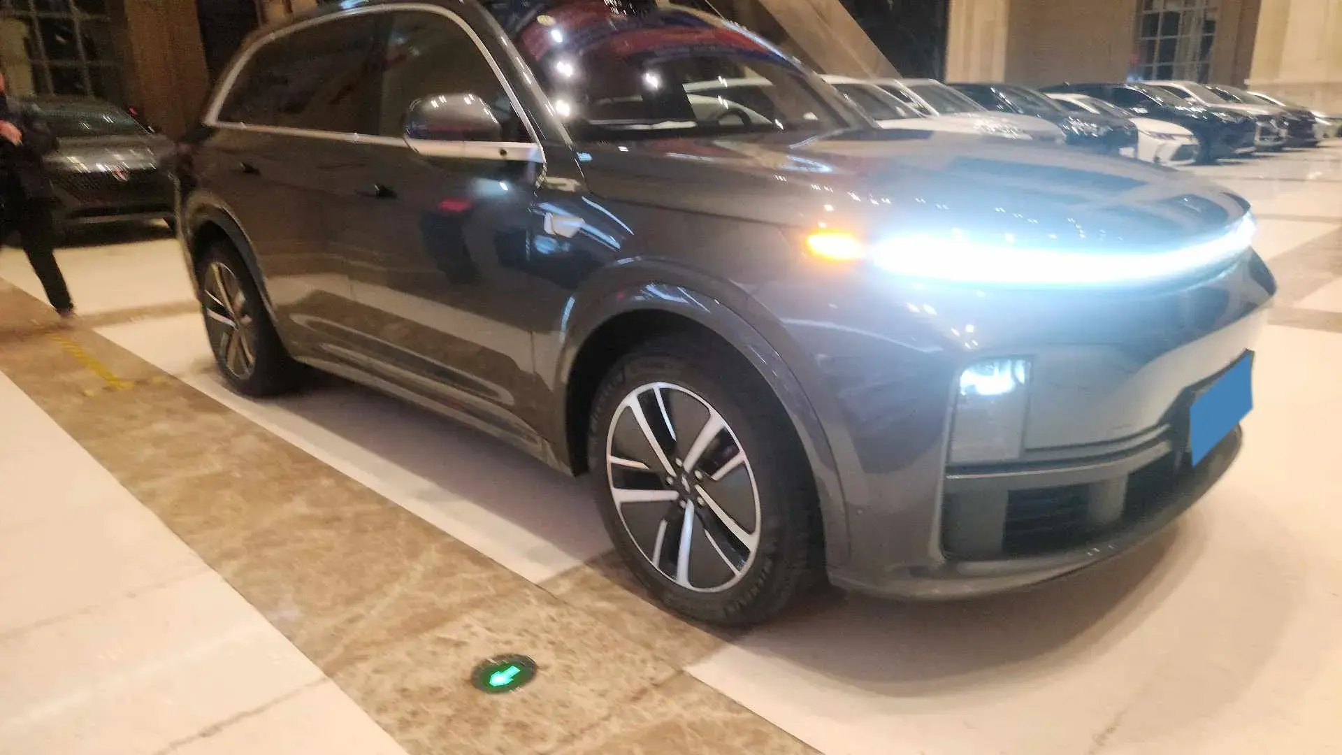 2024 LI L7 thumbnail 3