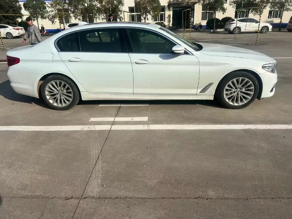 2020 BMW 5 Series 2.0T 184HP L4 8AT PHEV 17.7KWH,autocango,china used car exporter,china ev exporter,chinese used car exporter,chinese used ev exporter