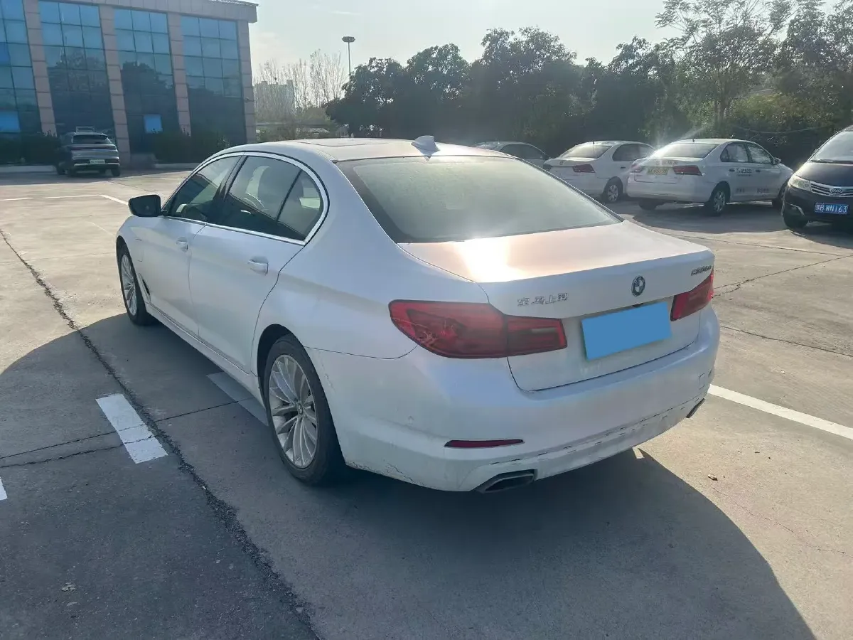 2020 BMW 5 Series 2.0T 184HP L4 8AT PHEV 17.7KWH,autocango,china used car exporter,china ev exporter,chinese used car exporter,chinese used ev exporter