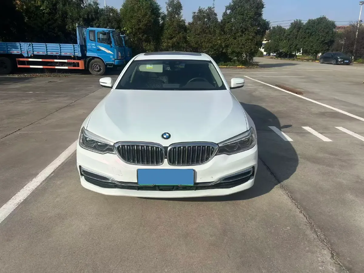 2020 BMW 5 Series 2.0T 184HP L4 8AT PHEV 17.7KWH,autocango,china used car exporter,china ev exporter,chinese used car exporter,chinese used ev exporter