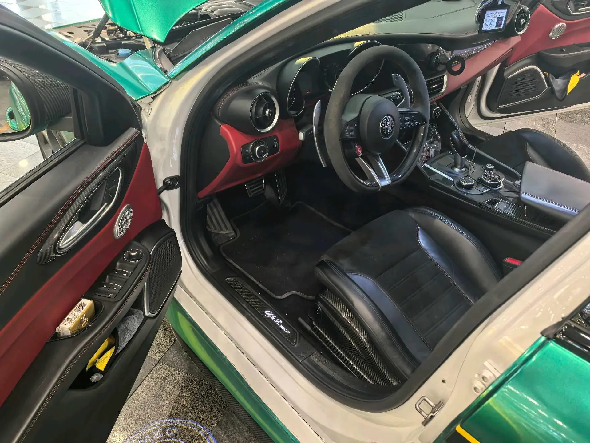 2017 ALFA ROMEO thumbnail 3