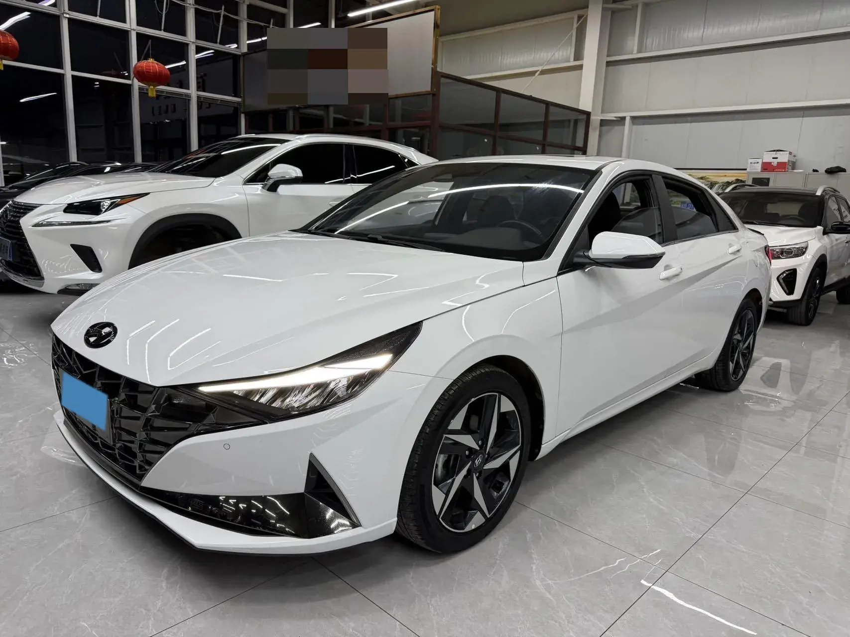 2022 HYUNDAI ELANTRA view 1