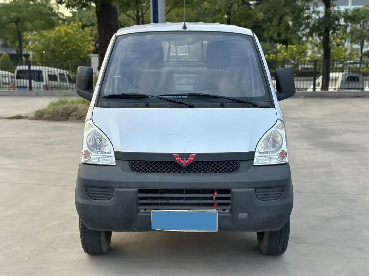 2020 WuLing RongGuang Mini Truck 1.5L 99HP L4 5MT,autocango,china used car exporter,china ev exporter,chinese used car exporter,chinese used ev exporter