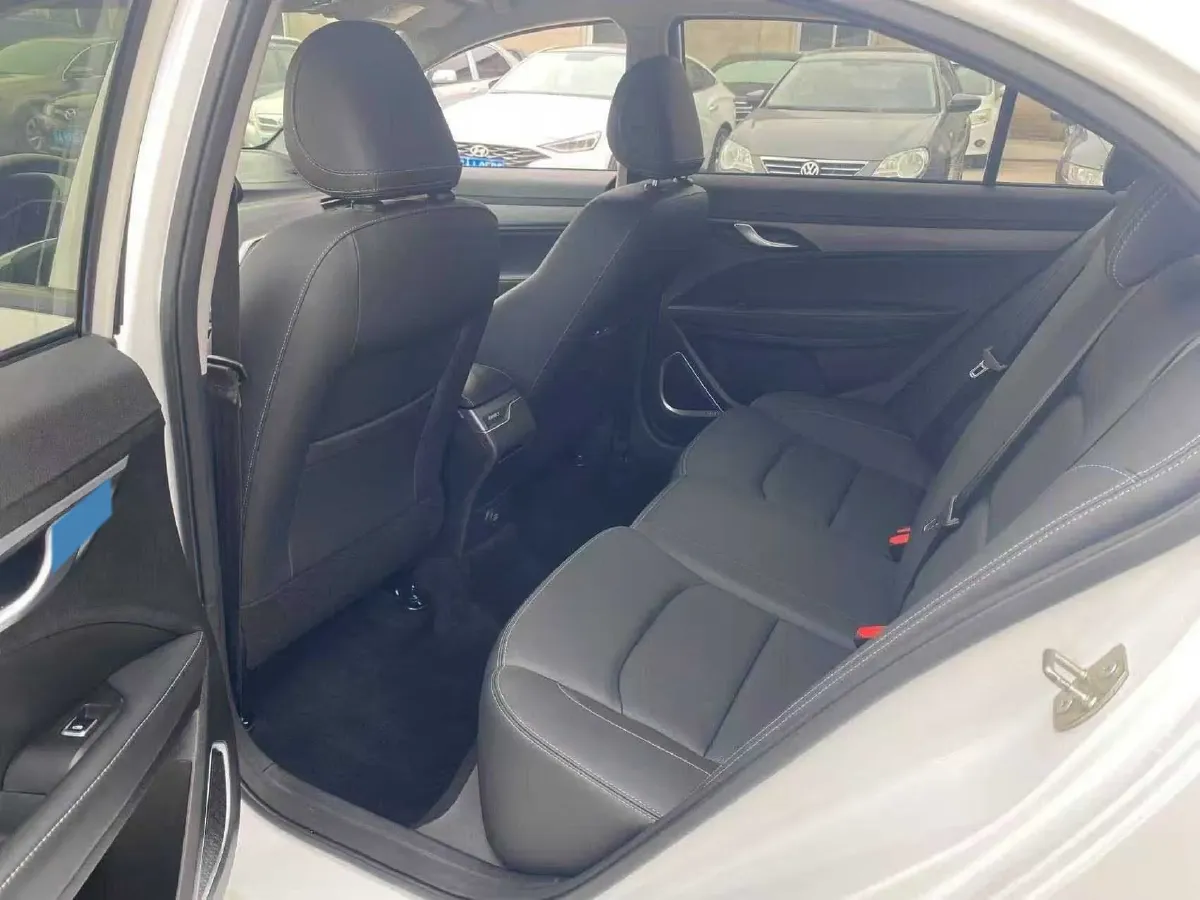 2021 Geely Emgrand 1.5L 109HP L4 5MT,autocango,china used car exporter,china ev exporter,chinese used car exporter,chinese used ev exporter