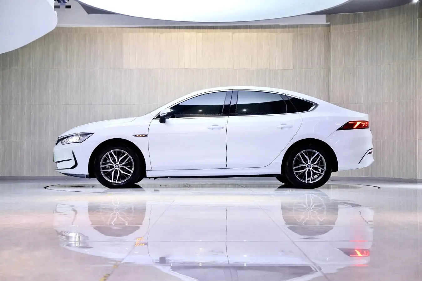 2021 BYD Qin Plus BEV 57KWH,autocango,china used car exporter,china ev exporter,chinese used car exporter,chinese used ev exporter