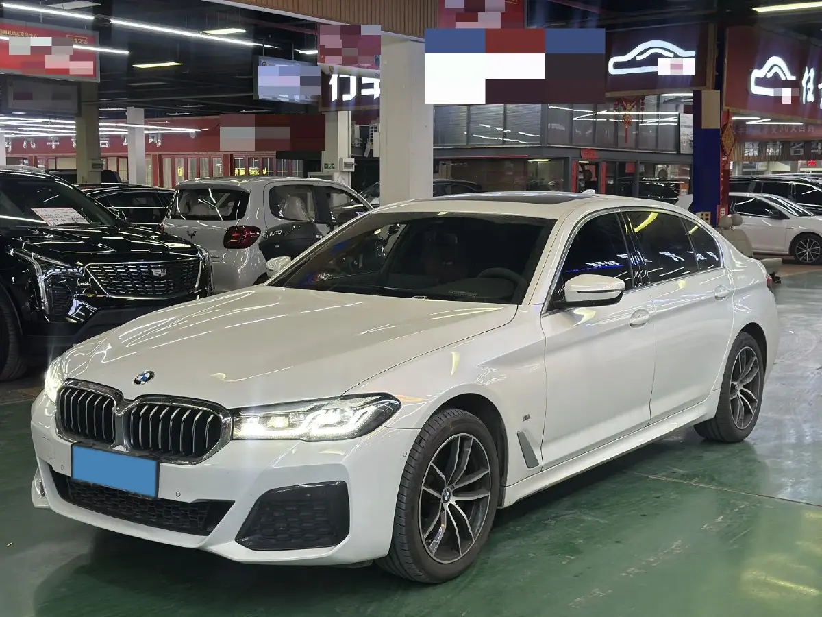 2022 BMW 5 Series 2.0T 184HP L4 8AT