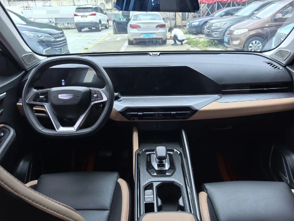 2024 Geely OkavangoPRO 1.5T 181HP L4 7DCT,autocango,china used car exporter,china ev exporter,chinese used car exporter,chinese used ev exporter