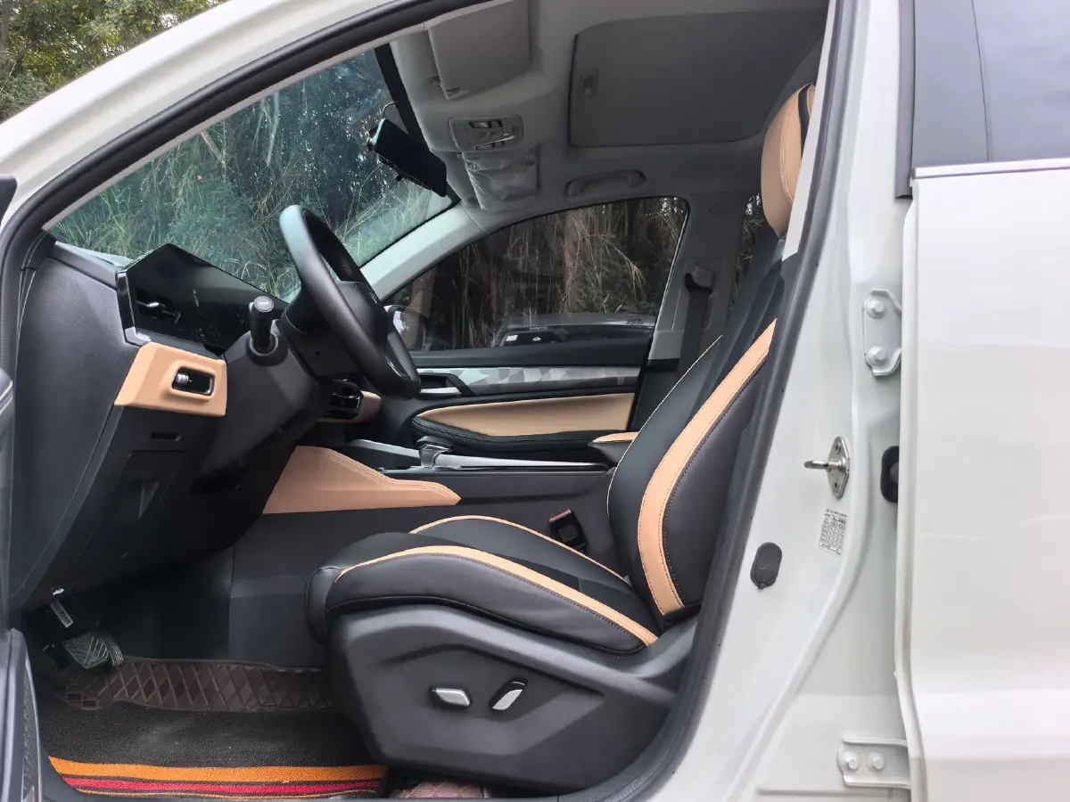 2024 Geely OkavangoPRO 1.5T 181HP L4 7DCT,autocango,china used car exporter,china ev exporter,chinese used car exporter,chinese used ev exporter