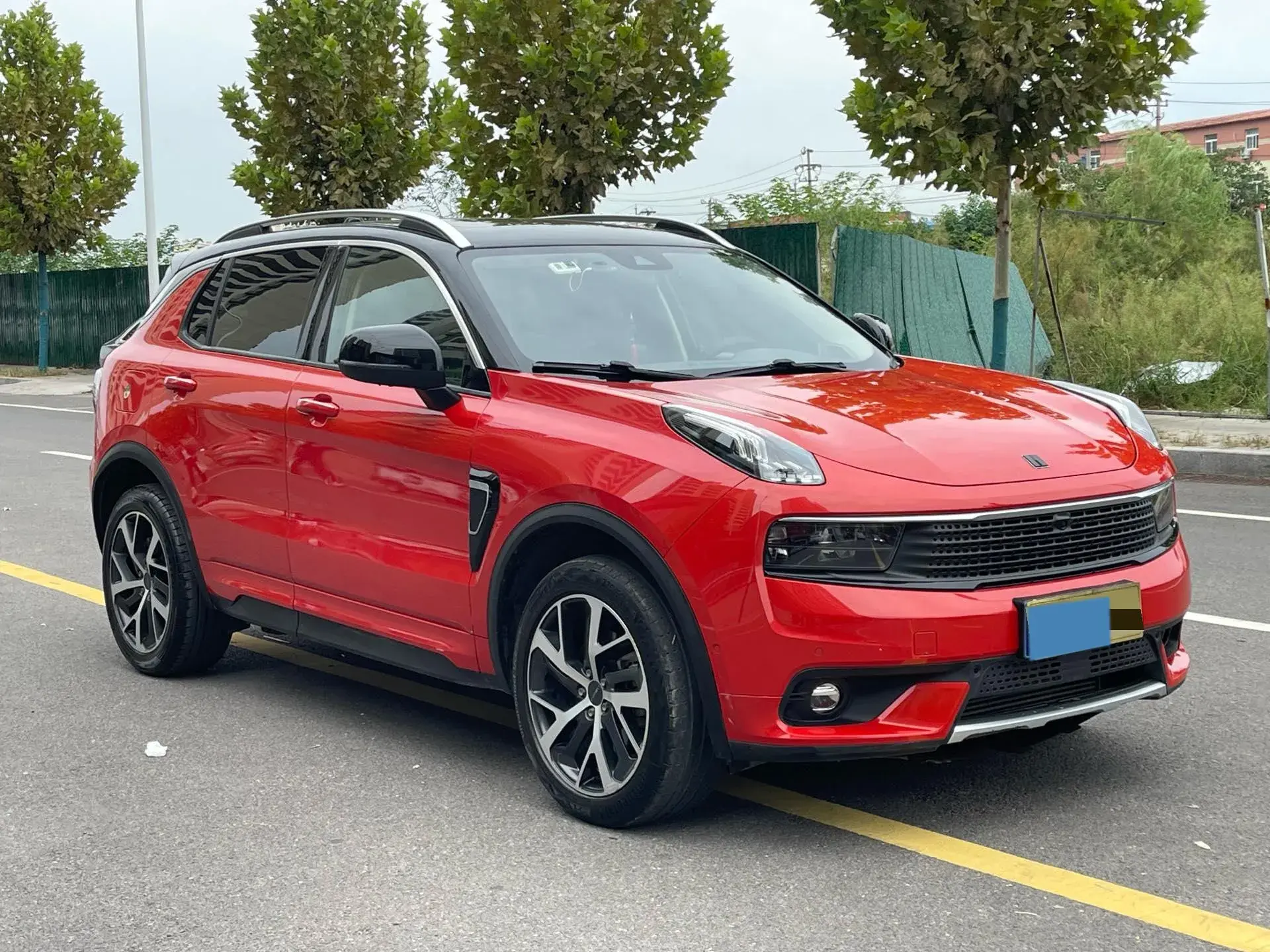 2017 LYNK&CO 01 thumbnail 3