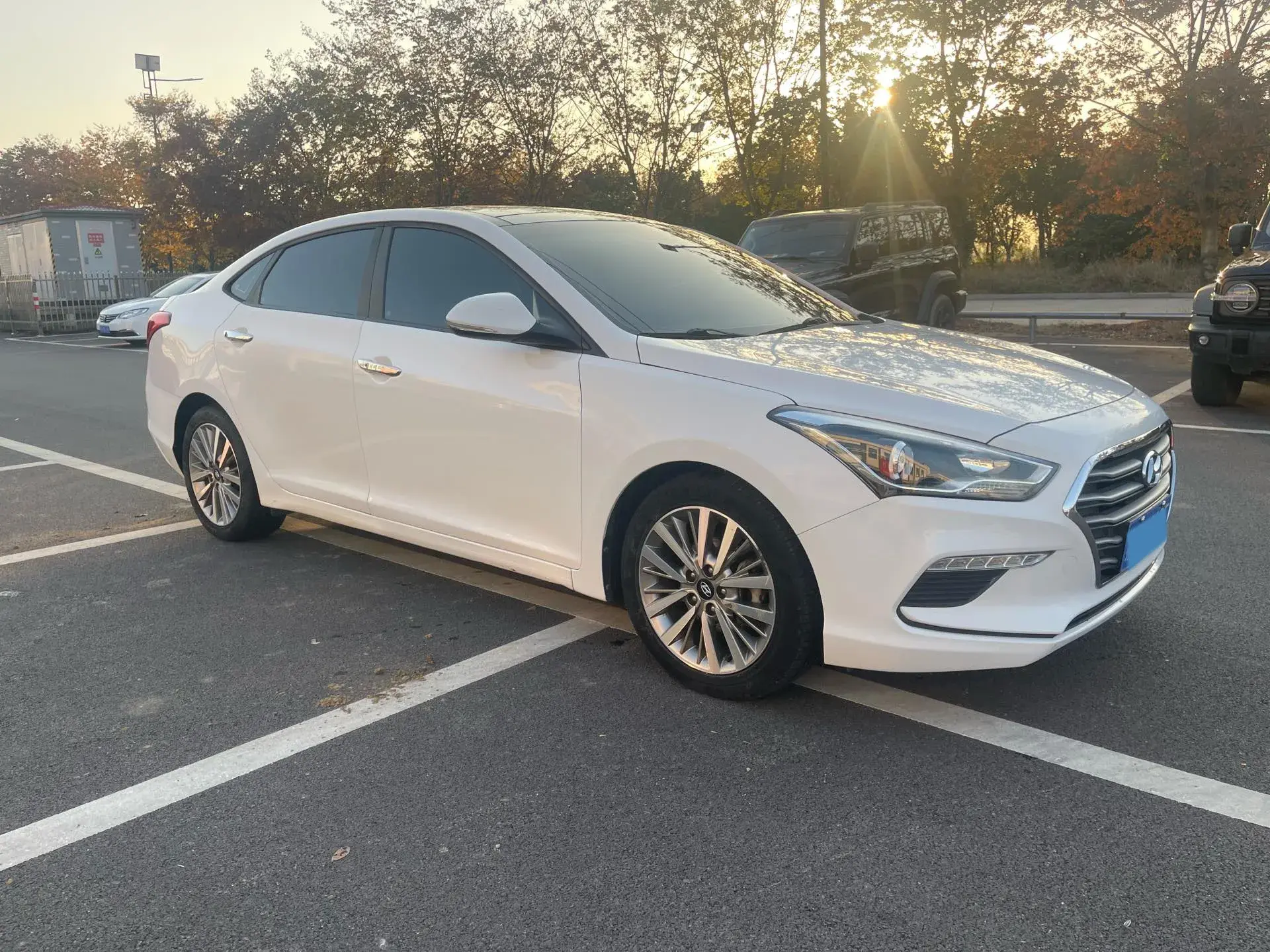 2017 HYUNDAI MISTRA thumbnail 2