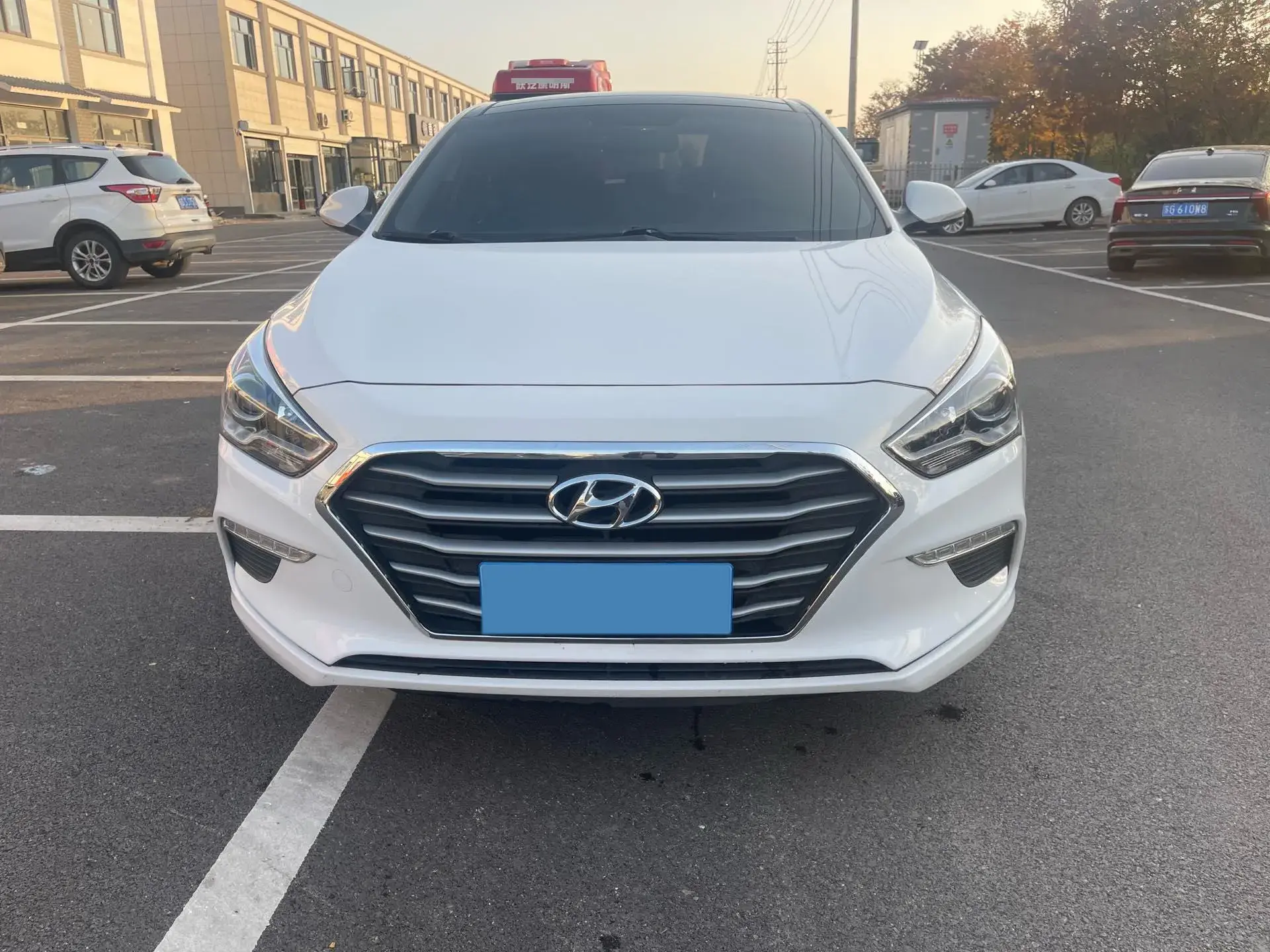 2017 HYUNDAI MISTRA thumbnail 3