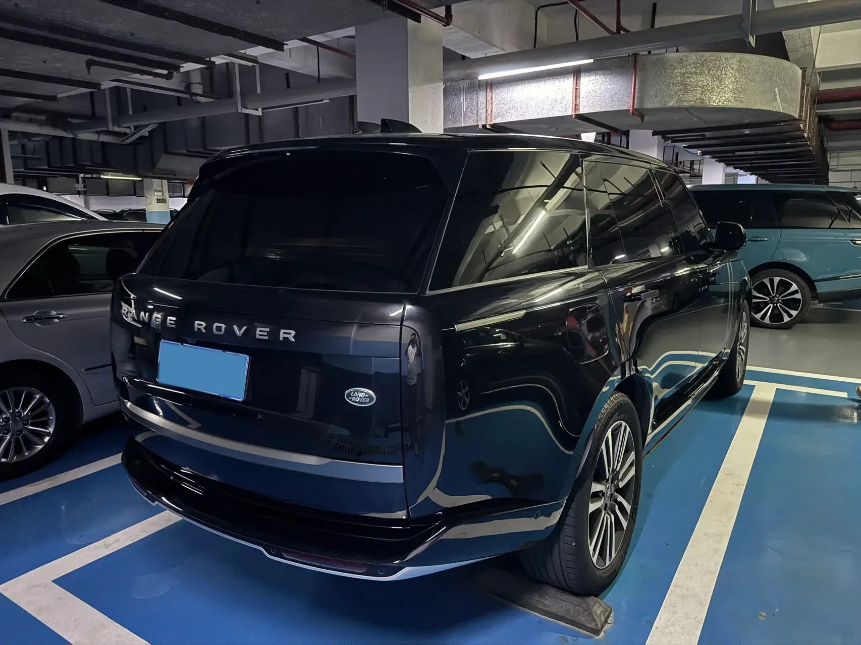 2023 LAND ROVER thumbnail 2