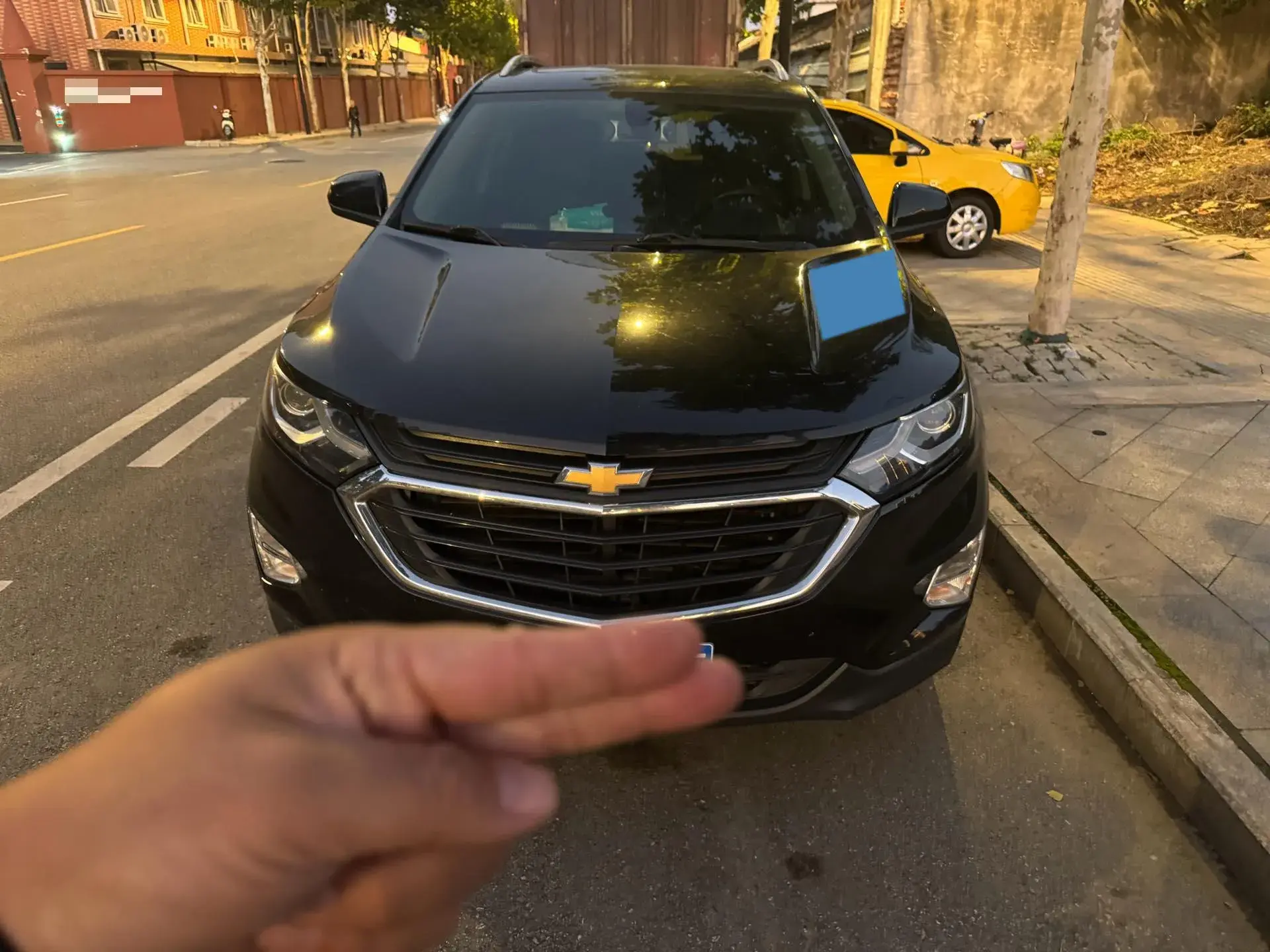 2018 CHEVROLET EQUINOX thumbnail 2