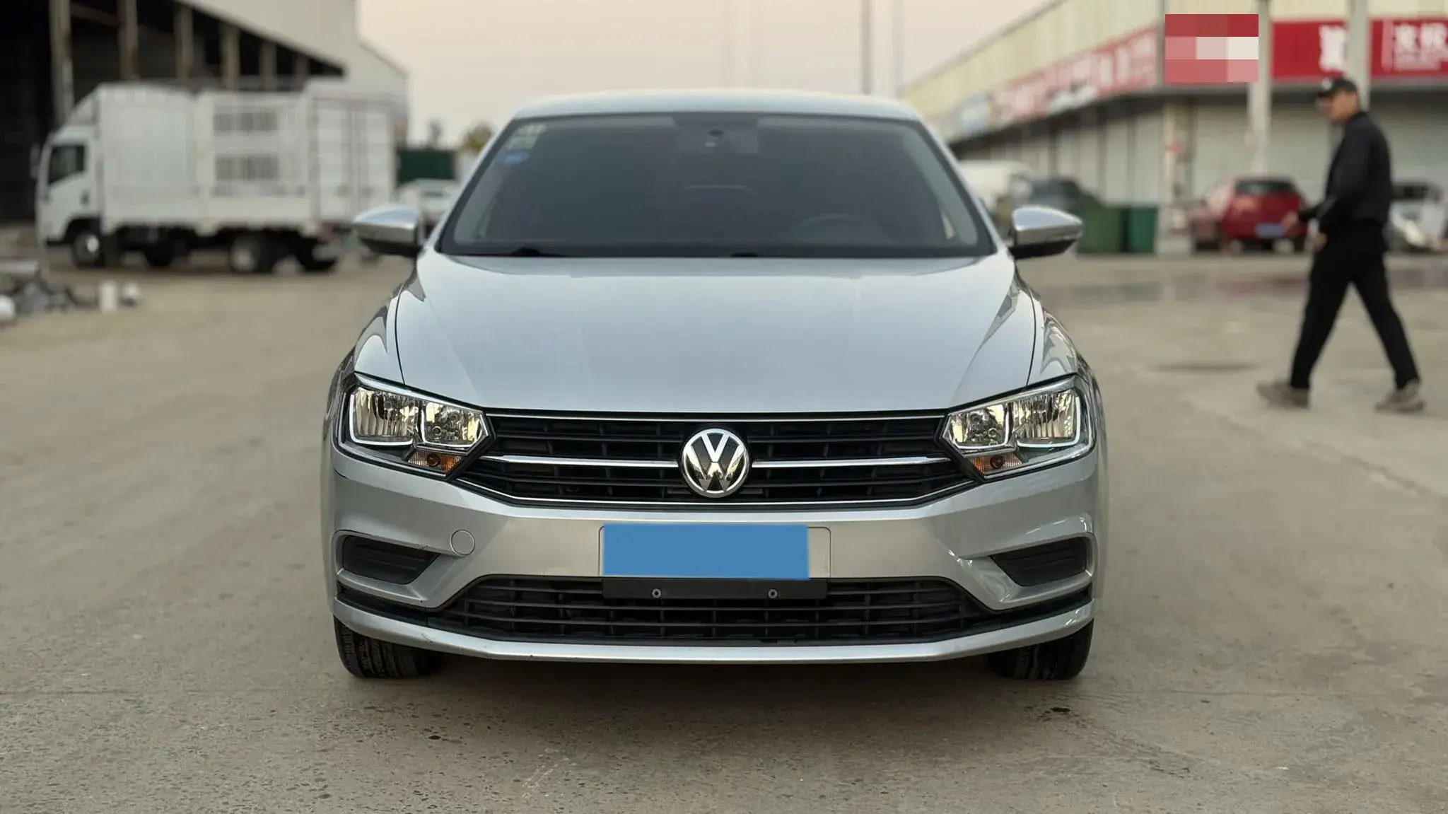 2018 VOLKSWAGEN BORA thumbnail 2