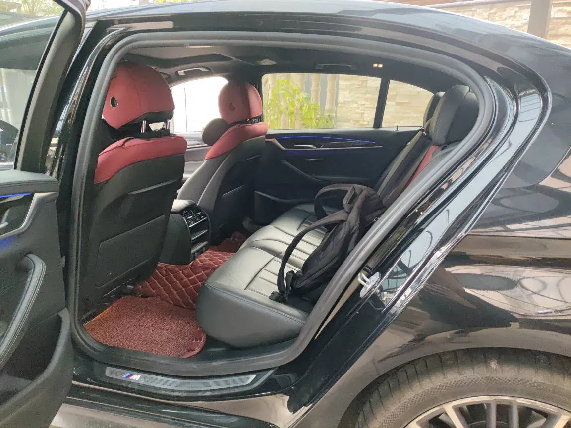 2019 BMW 5 Series 2.0T 252HP L4 8AT,autocango,china used car exporter,china ev exporter,chinese used car exporter,chinese used ev exporter