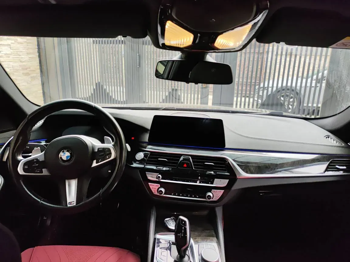 2019 BMW 5 Series 2.0T 252HP L4 8AT,autocango,china used car exporter,china ev exporter,chinese used car exporter,chinese used ev exporter