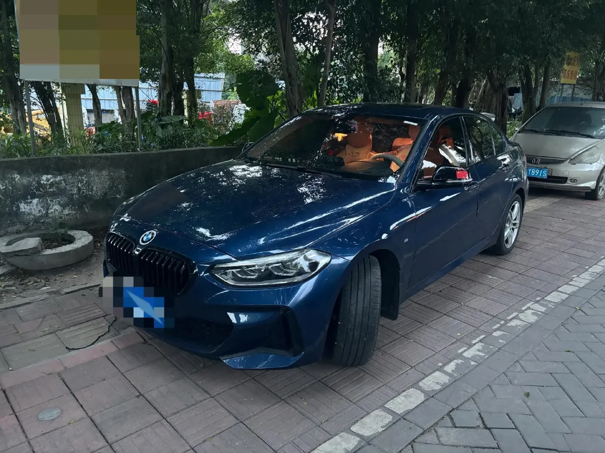 2022 BMW 1 Series 1.5T 140HP L3 7DCT,autocango,china used car exporter,china ev exporter,chinese used car exporter,chinese used ev exporter