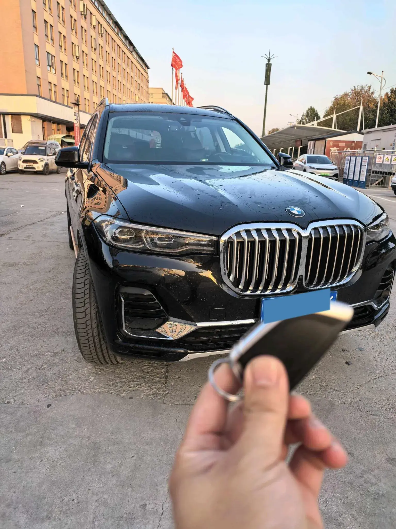 2019 BMW X7 thumbnail 2