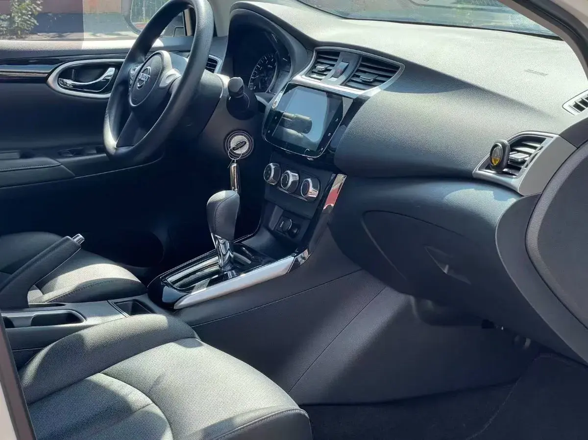 2022 NISSAN SYLPHY thumbnail 3