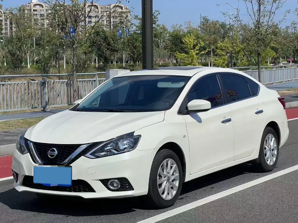 2022 NISSAN SYLPHY view 1