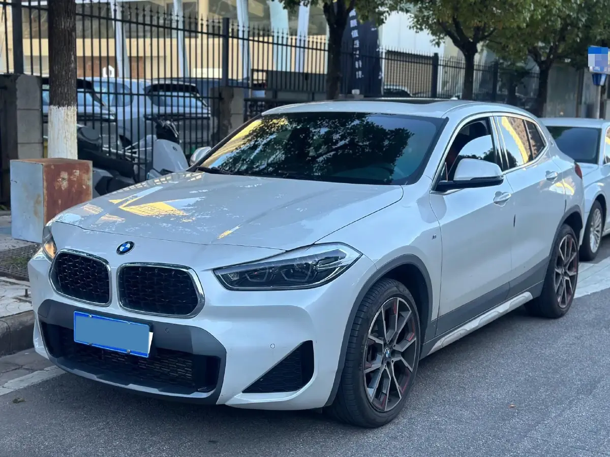 2021 BMW X2 2.0T 192HP L4 7DCT 2021 BMW X2 2.0T 192HP L4 7DCT