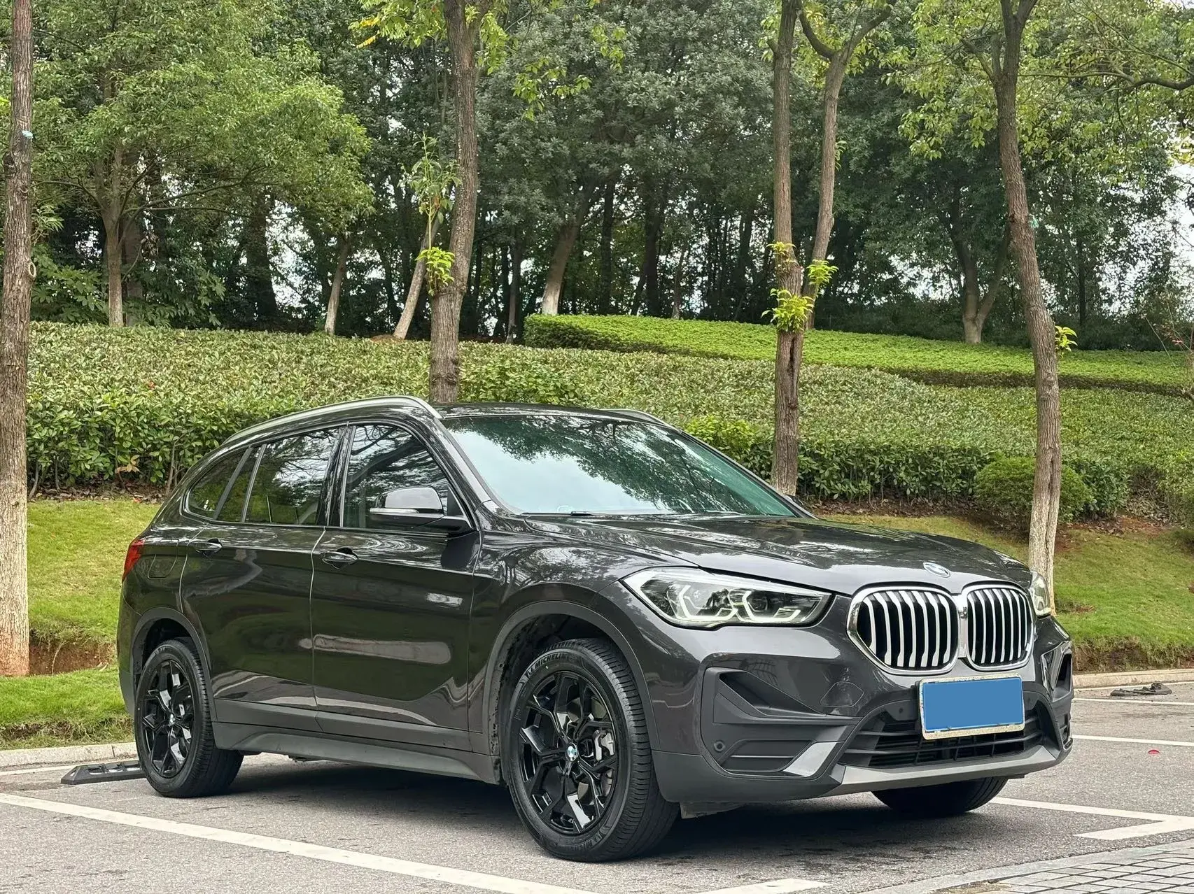 2021 BMW X1 thumbnail 3