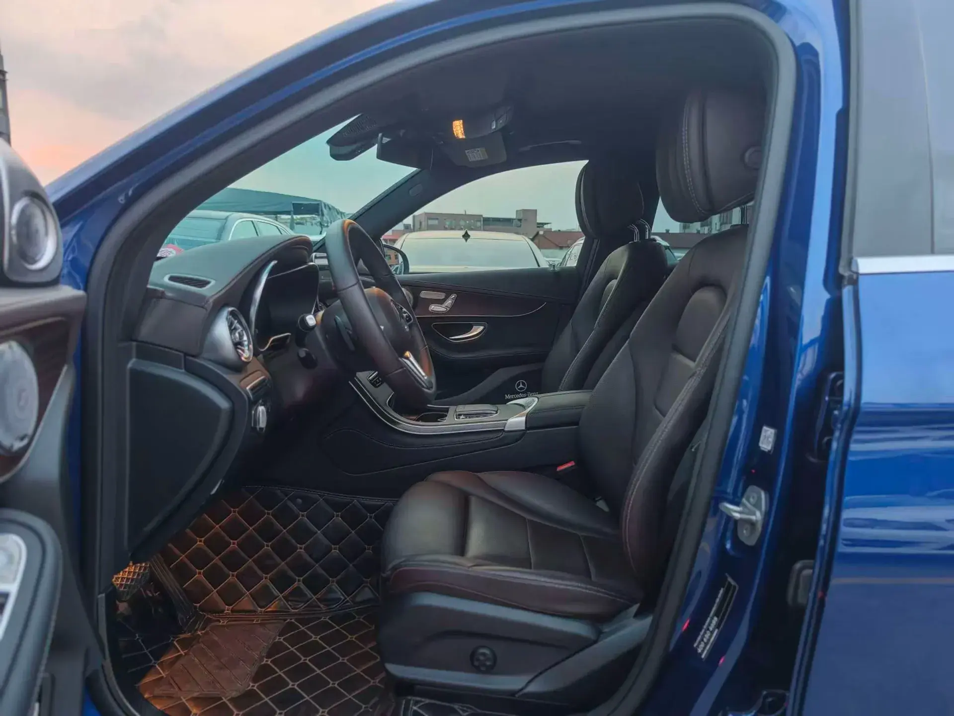 2021 MERCEDES-BENZ GLC thumbnail 3