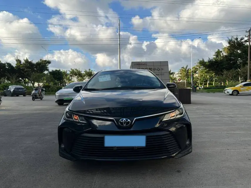 2021 TOYOTA COROLLA thumbnail 2