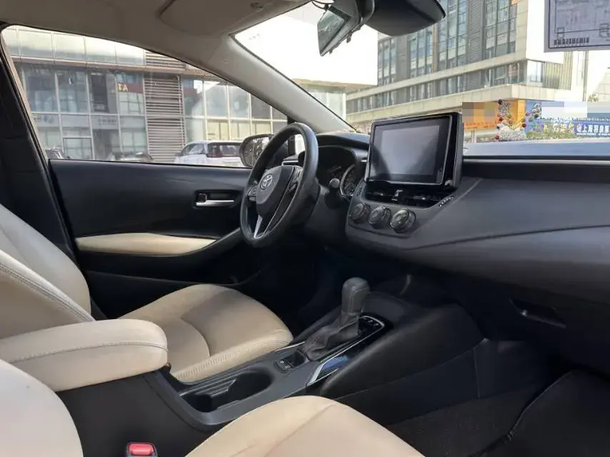 2021 TOYOTA COROLLA thumbnail 4