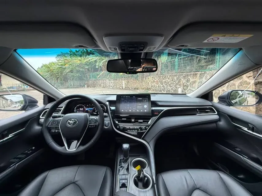 2021 Toyota Camry 2.5L 209HP L4 8AT,autocango,china used car exporter,china ev exporter,chinese used car exporter,chinese used ev exporter