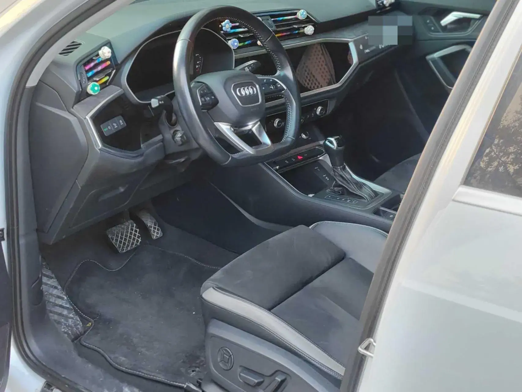 2020 AUDI Q3 thumbnail 2