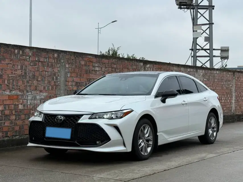 2019 Toyota Avalon 2.5L 209HP L4 8AT