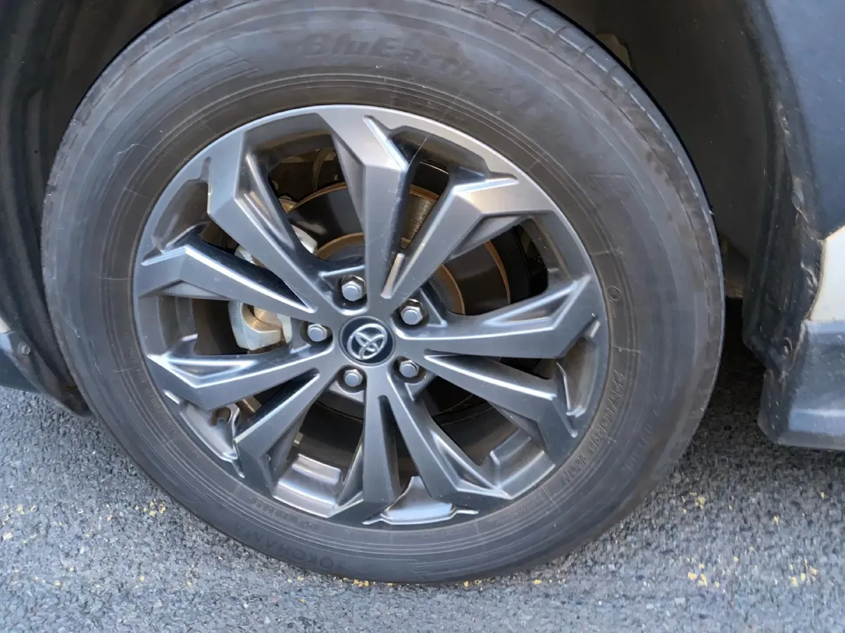 2023 Toyota RAV4 Hybird E+ 2.5L 180HP L4 E-CVT PHEV 15.984KWH,autocango,china used car exporter,china ev exporter,chinese used car exporter,chinese used ev exporter