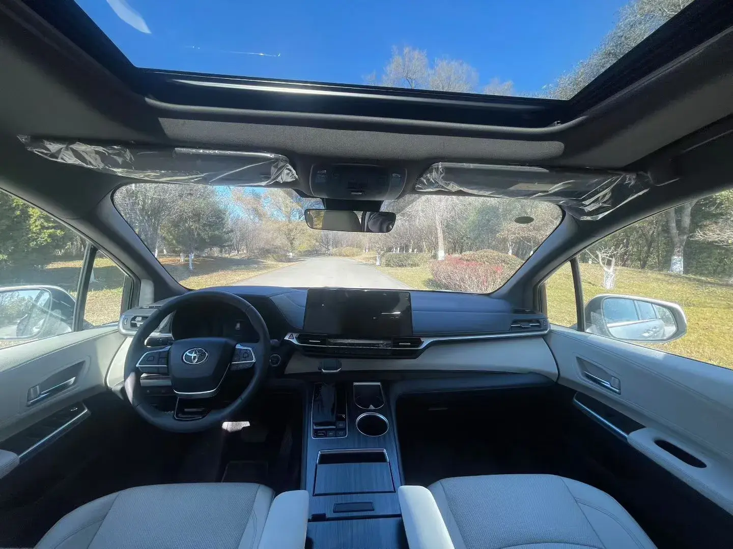 2024 TOYOTA SIENNA thumbnail 4