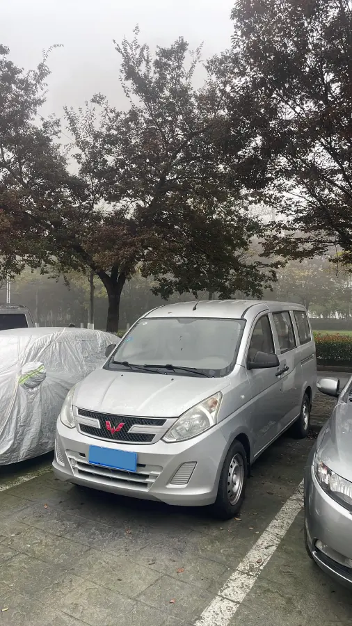 2019 WuLing RongGuang V 1.5L 99HP L4 6MT