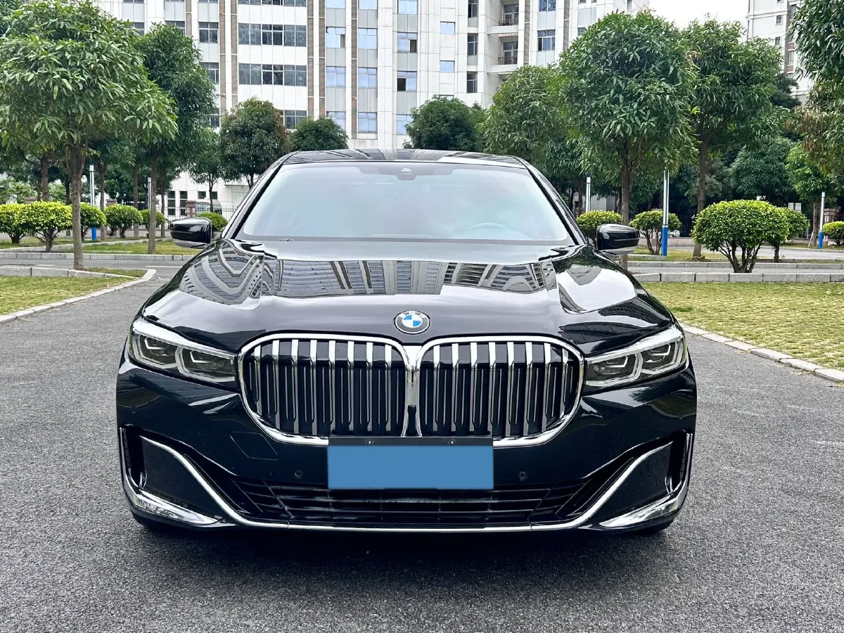 2021 BMW 7 Series 3.0T 340HP L6 8AT,autocango,china used car exporter,china ev exporter,chinese used car exporter,chinese used ev exporter