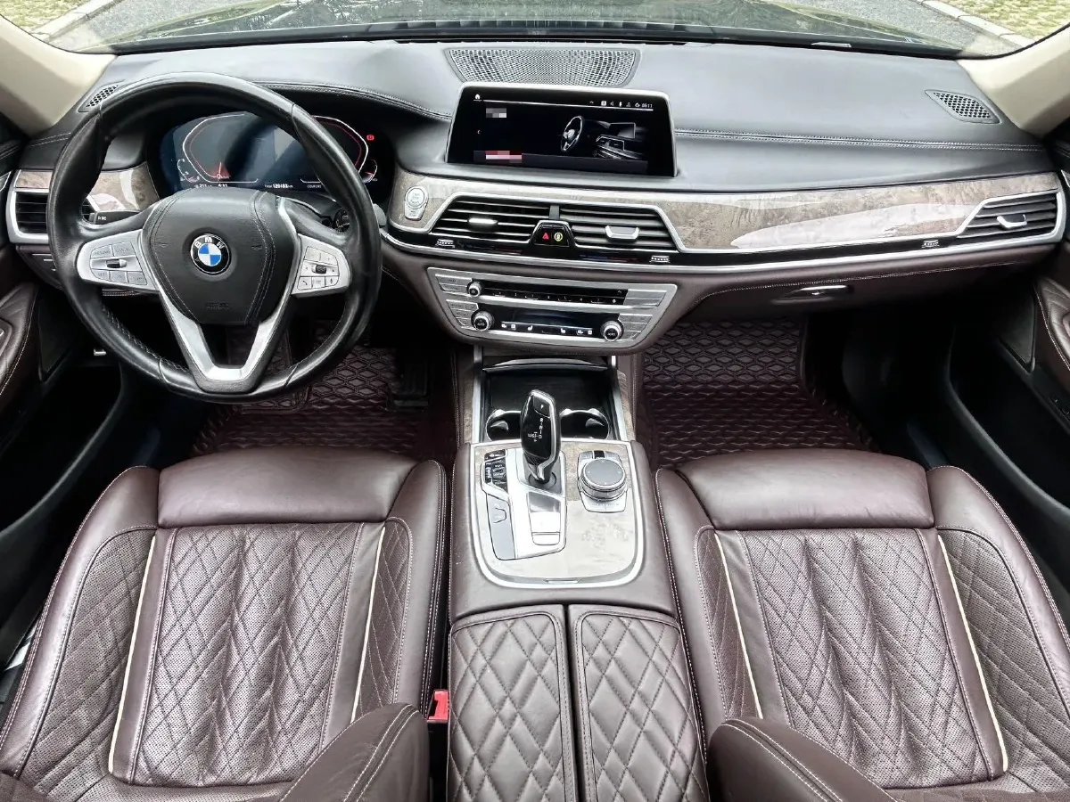 2021 BMW 7 Series 3.0T 340HP L6 8AT,autocango,china used car exporter,china ev exporter,chinese used car exporter,chinese used ev exporter