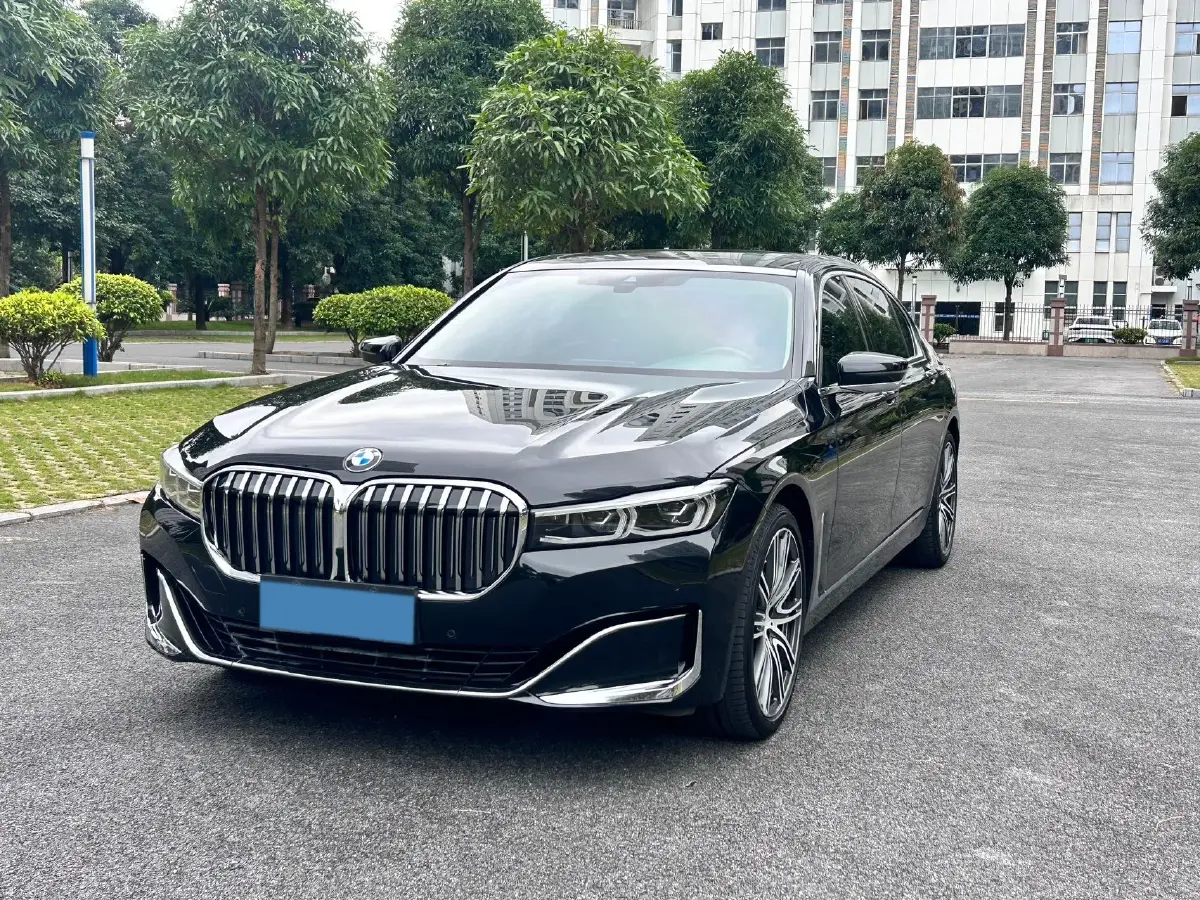 2021 BMW 7 Series 3.0T 340HP L6 8AT