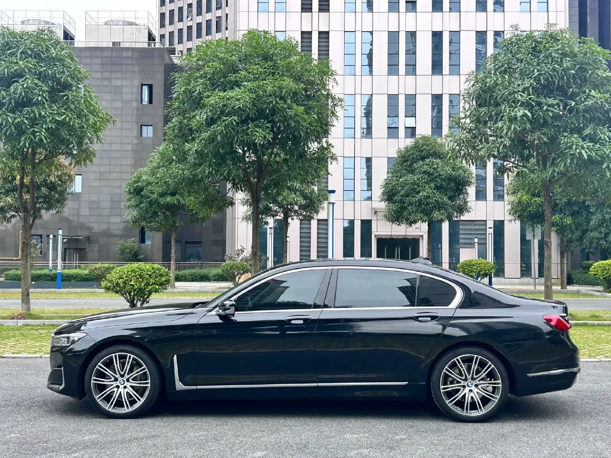 2021 BMW 7 Series 3.0T 340HP L6 8AT,autocango,china used car exporter,china ev exporter,chinese used car exporter,chinese used ev exporter