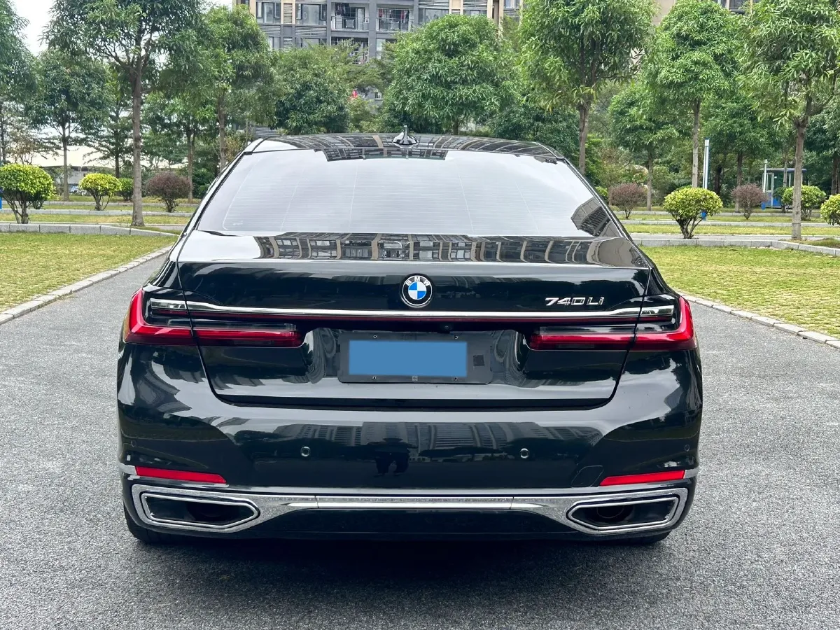 2021 BMW 7 Series 3.0T 340HP L6 8AT,autocango,china used car exporter,china ev exporter,chinese used car exporter,chinese used ev exporter