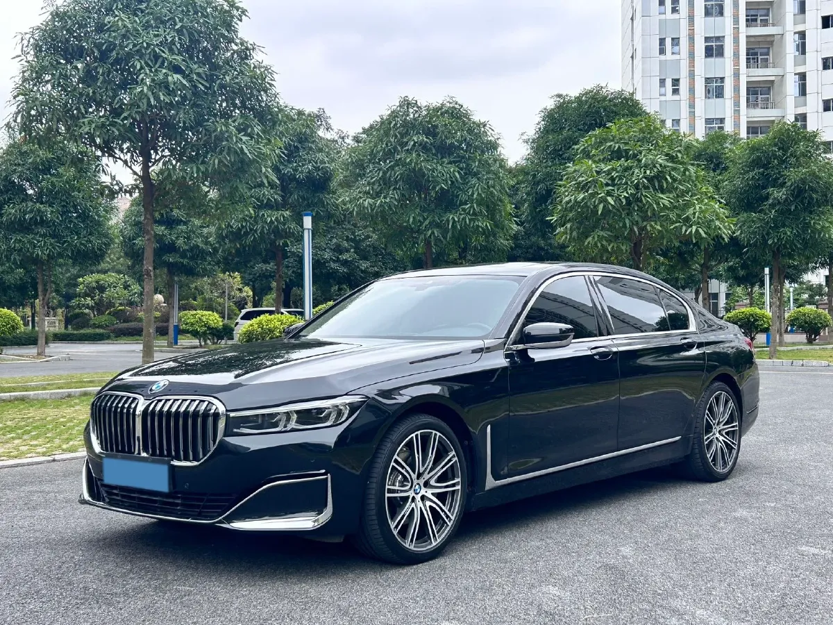 2021 BMW 7 Series 3.0T 340HP L6 8AT,autocango,china used car exporter,china ev exporter,chinese used car exporter,chinese used ev exporter