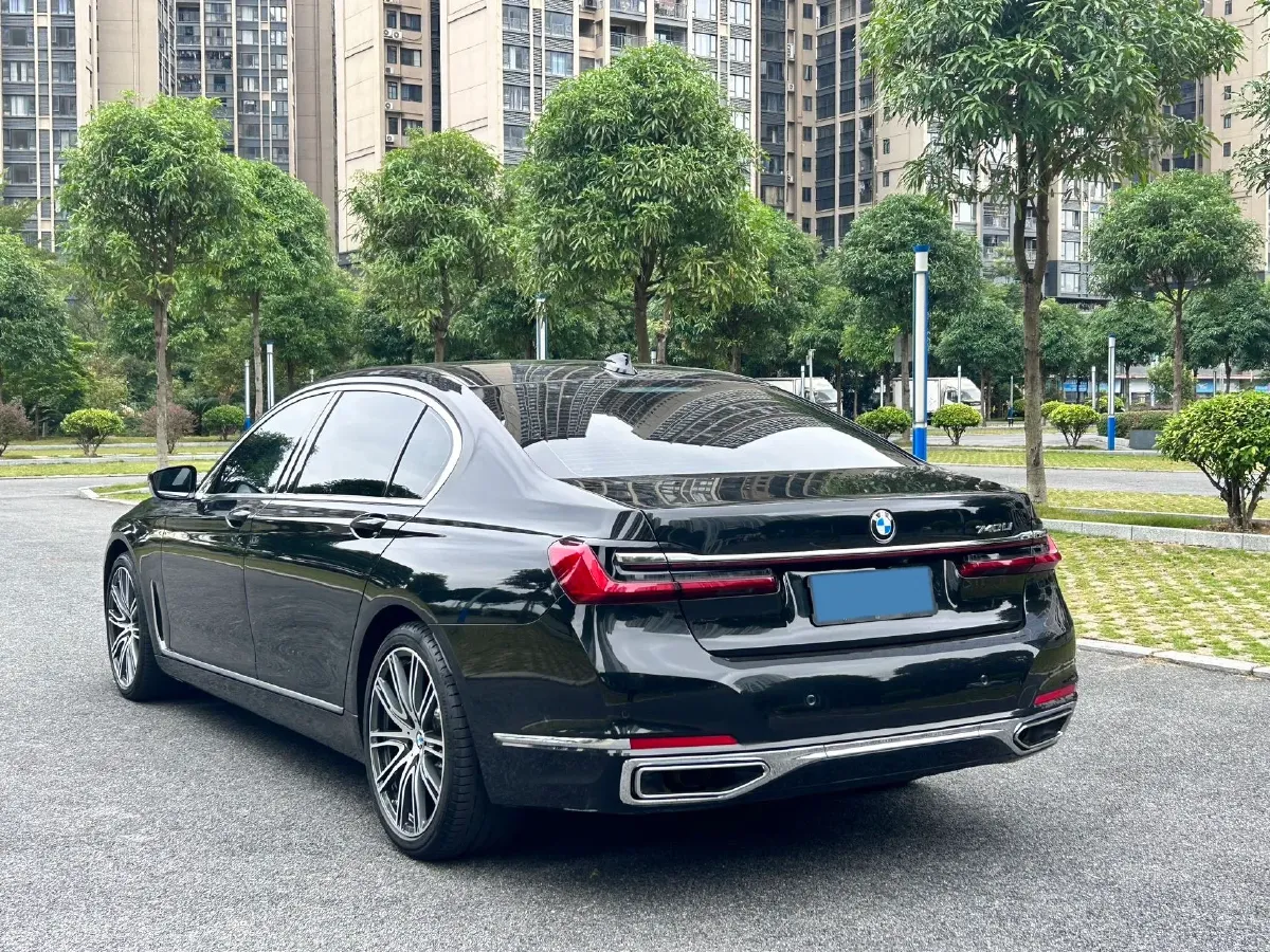 2021 BMW 7 Series 3.0T 340HP L6 8AT,autocango,china used car exporter,china ev exporter,chinese used car exporter,chinese used ev exporter
