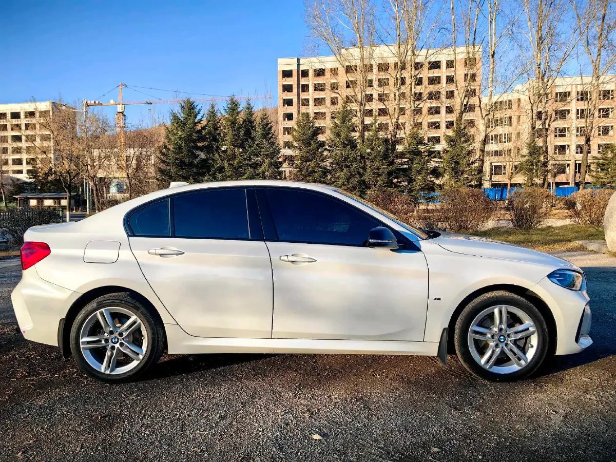 2022 BMW 1 Series 1.5T 140HP L3 7DCT,autocango,china used car exporter,china ev exporter,chinese used car exporter,chinese used ev exporter