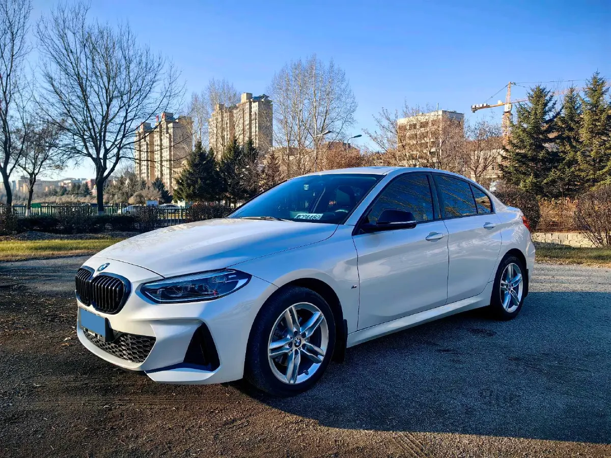2022 BMW 1 Series 1.5T 140HP L3 7DCT,autocango,china used car exporter,china ev exporter,chinese used car exporter,chinese used ev exporter